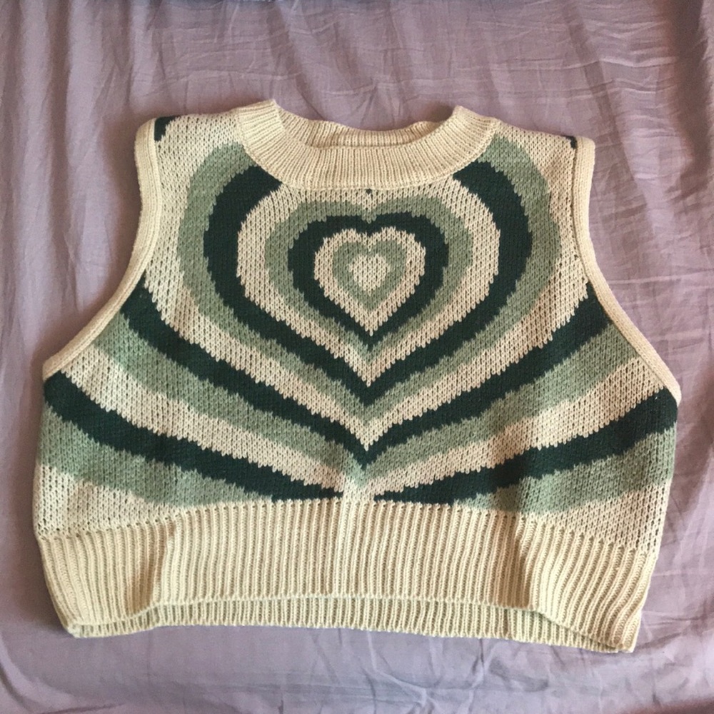 Crop sweater vest